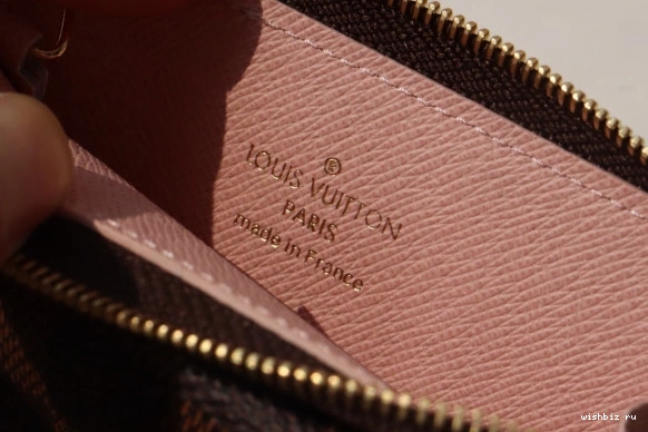 WIS VERSO VUITTON HOLDER RECTO LOUIS CARD 0723